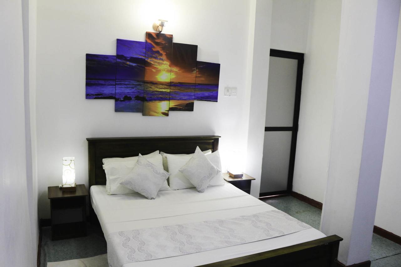Yoho Travellers Residence Kandy Exterior photo
